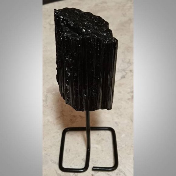 Black TOURMALINE stone on stand protection : root chakra 03 121225 - Picture 4 of 9